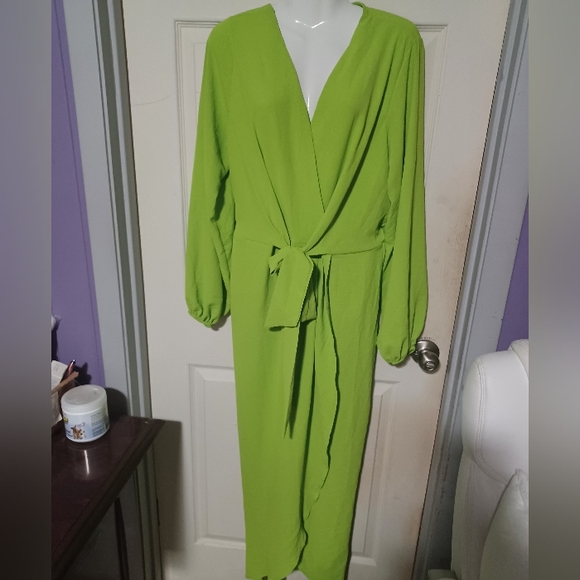 Boohoo Vibrant Green Long Sleeve Dress - Picture 2 of 8